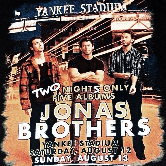 Jonas Brothers 2023 Tour T-Shirt - Picture 1 of 5
